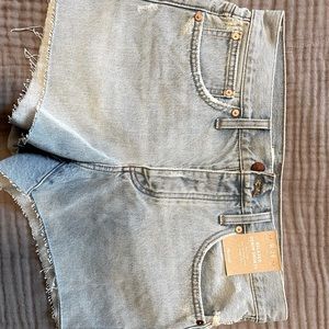 Madewell relaxed denim shorts size 26